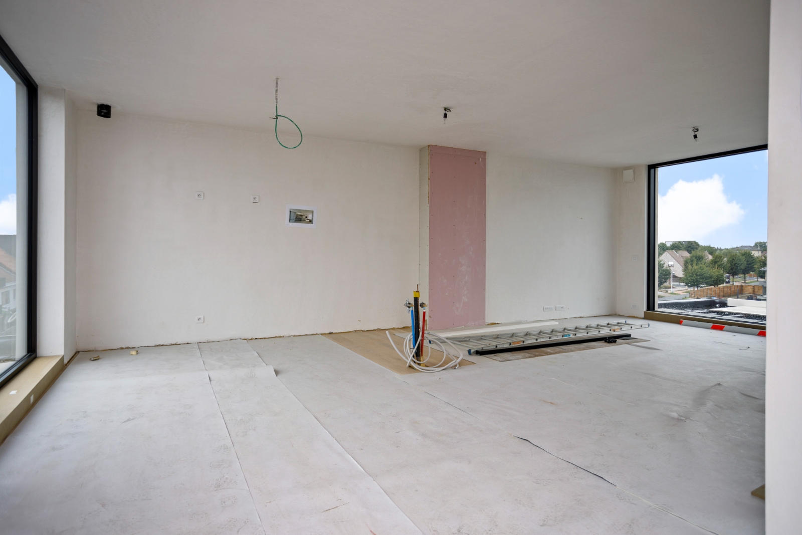 LUXUEUS AFGEWERKTE PENTHOUSE MET 2 SLPKS MET GROTE ZONGERICHTE TERRASSEN (98 M2) - foto 3