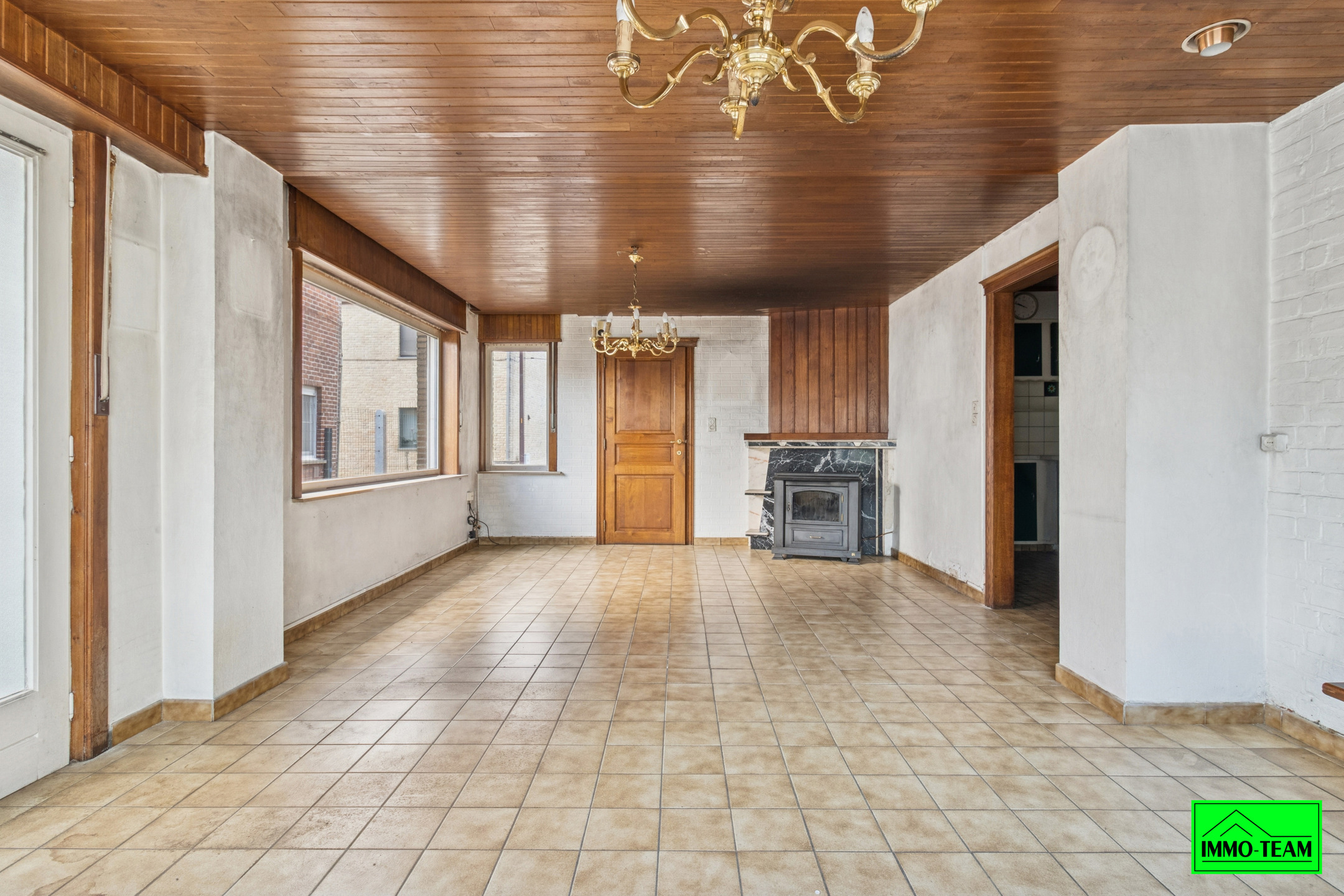 Te renoveren 4-gevel woning met garage en tuin - foto 3