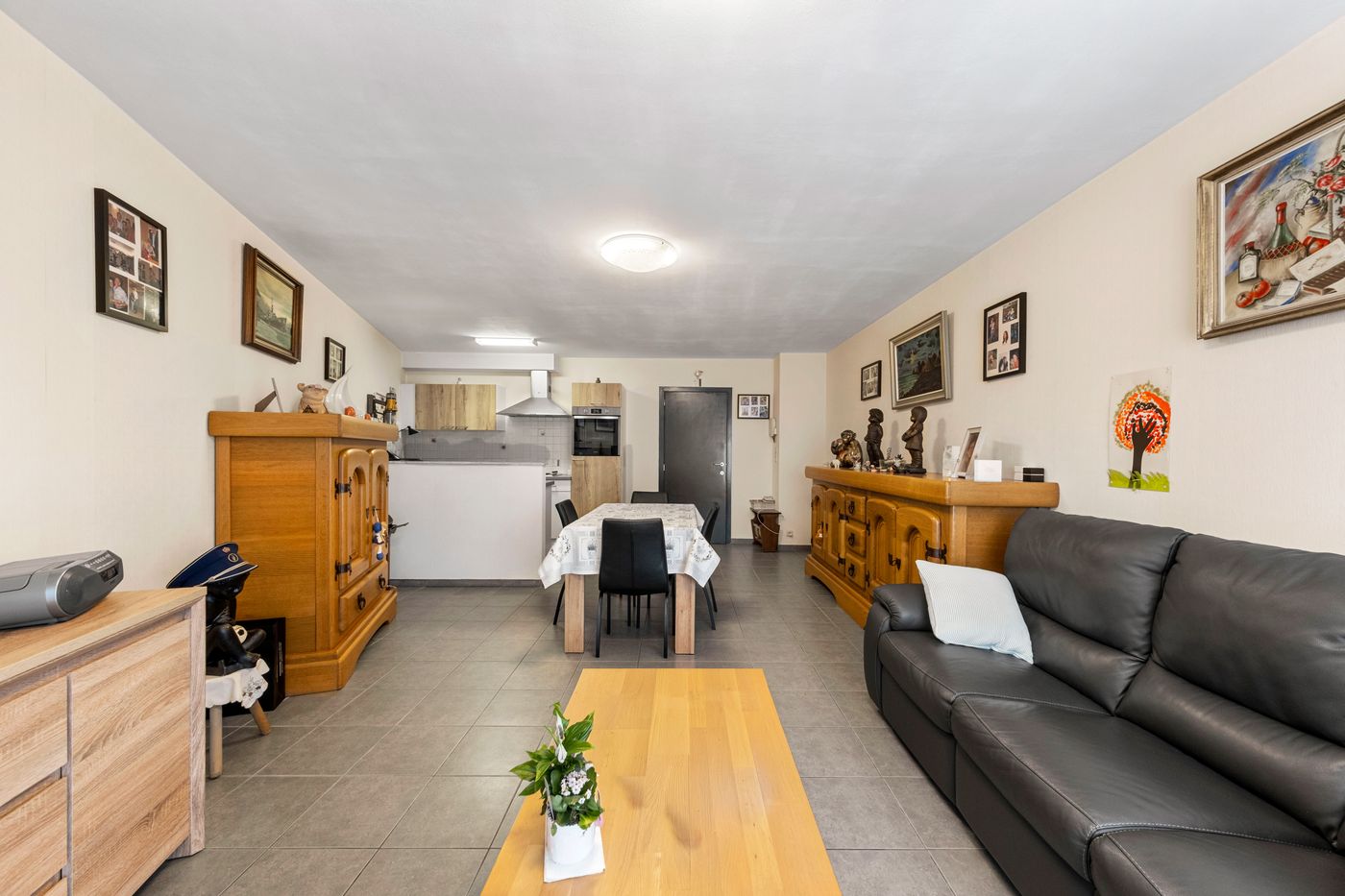 Charmant instapklaar appartement in hartje Gistel! - foto 3