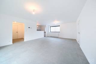 Ontdek in het hart van het dorp Orp, in een volledig gerenoveerde privéwoning met één verdieping van +/- 113 m 2, klaar om in te trekken. Het...