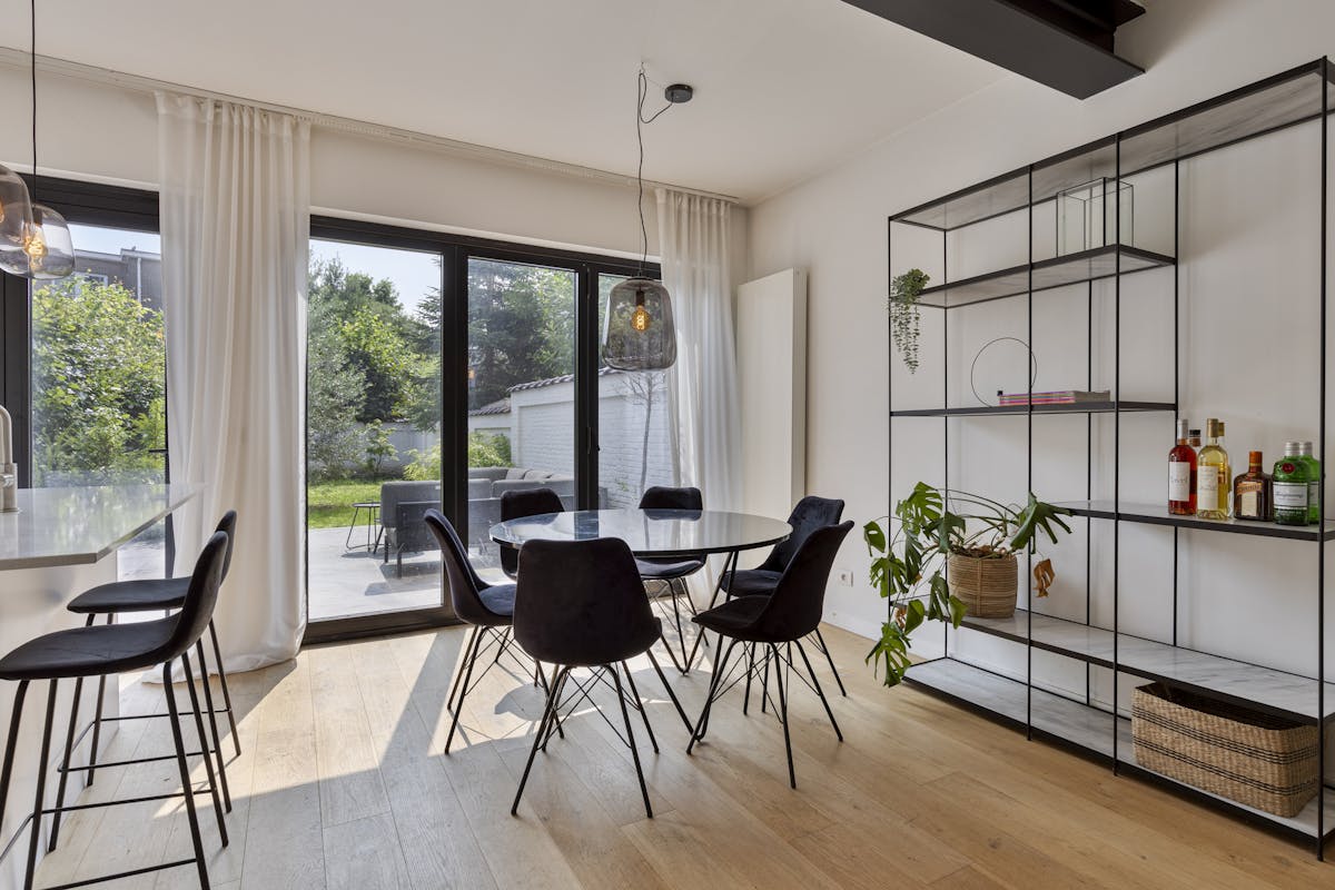 Gelijkvloers appartement met autostaanplaats te koop in de expowijk te Antwerpen - foto 2