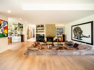 In het hart van Prins van Oranje, villa uit de jaren 70 van architect Bernard Feron, volledig gerenoveerd met een bruto oppervlakte volgens EPC van...