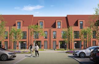 Deze gesloten bebouwing van 129m² biedt een open leefruimte met keuken, een berging en een apart toilet op het gelijkvloers. Op de eerste verdieping bevinden zich drie slaapkamers en een badkamer met apart toilet. Deze woningen beschikt over een zolder, een private carport en een tuin. Interesse? Contacteer ons via 03 808 43 94 of info@matexi.be.