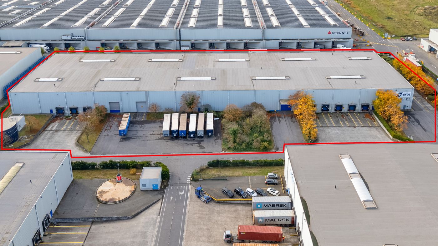 9000 m² opslagruimte met kantoor op toplocatie vlakbij de R4 - foto 1