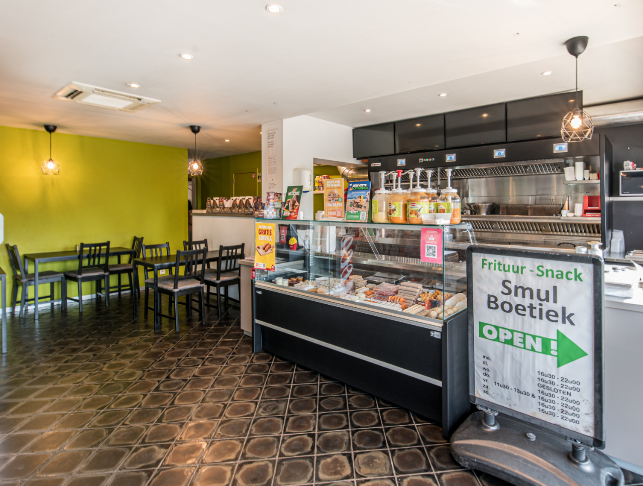 Opbrengsteigendom bestaande uit een handelspand en een appartement! - foto 2