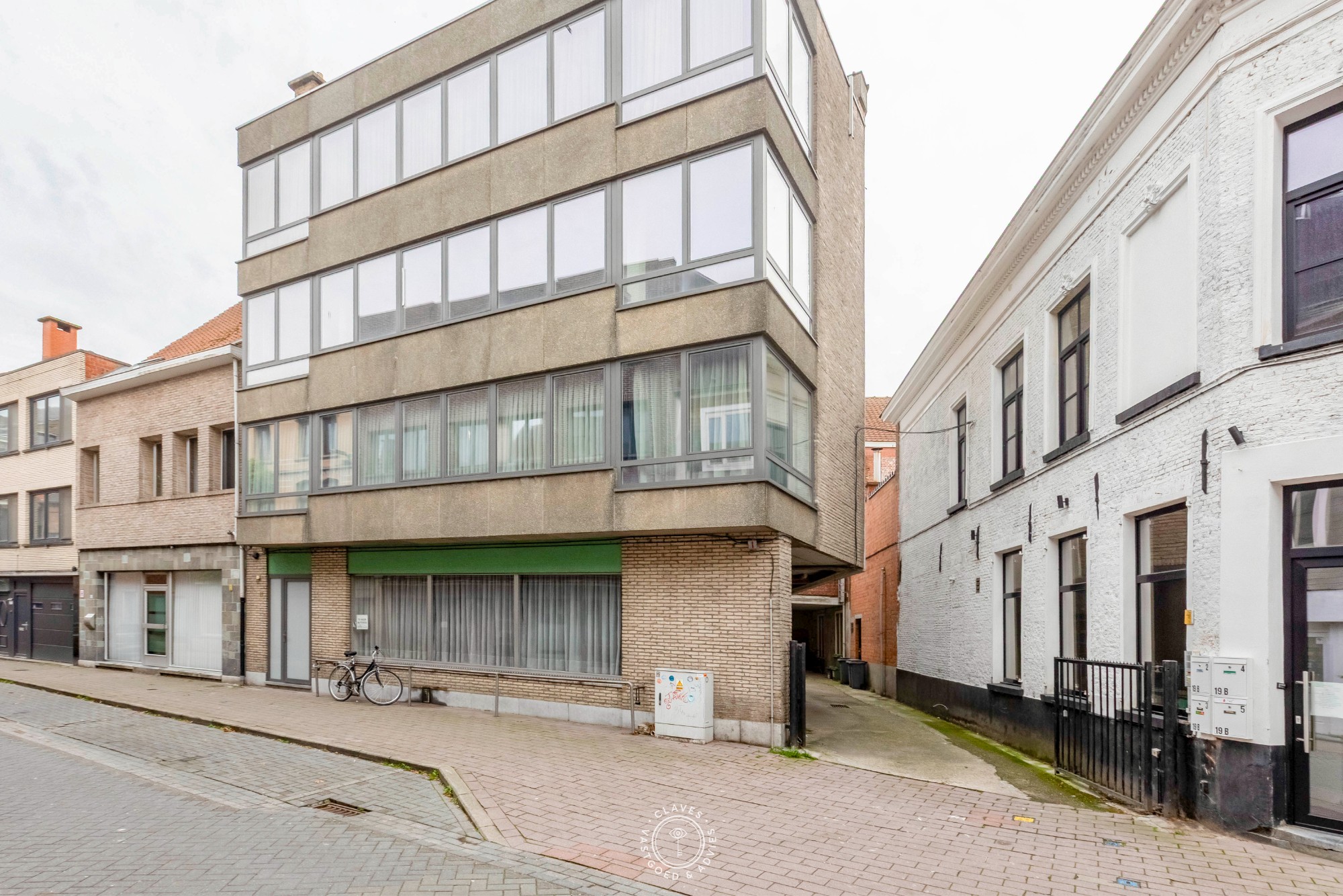 Maison à vendre à Saint-Nicolas avec 9 chambres - photo 2