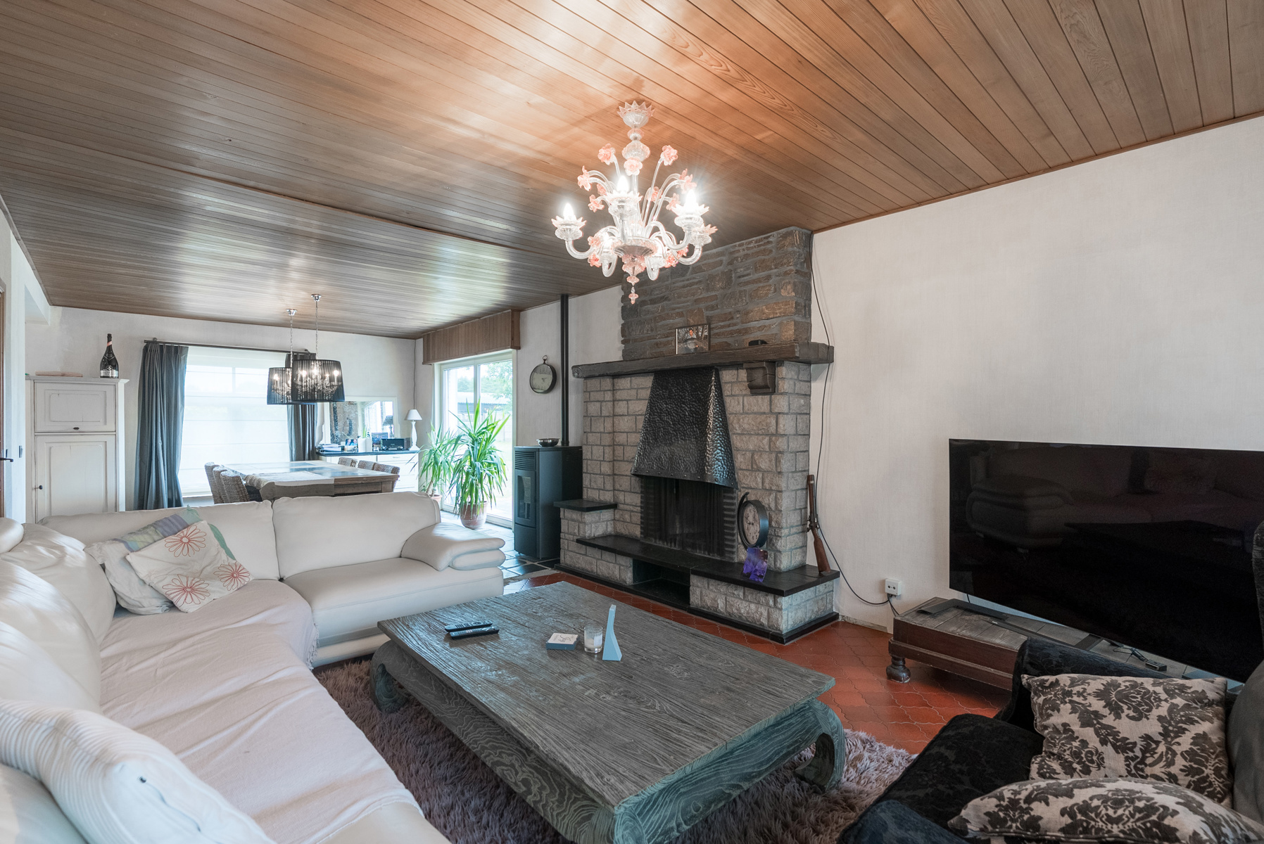 Prachtige gelijkvloerse hoeve-stijl met ruime zolder. - foto 4