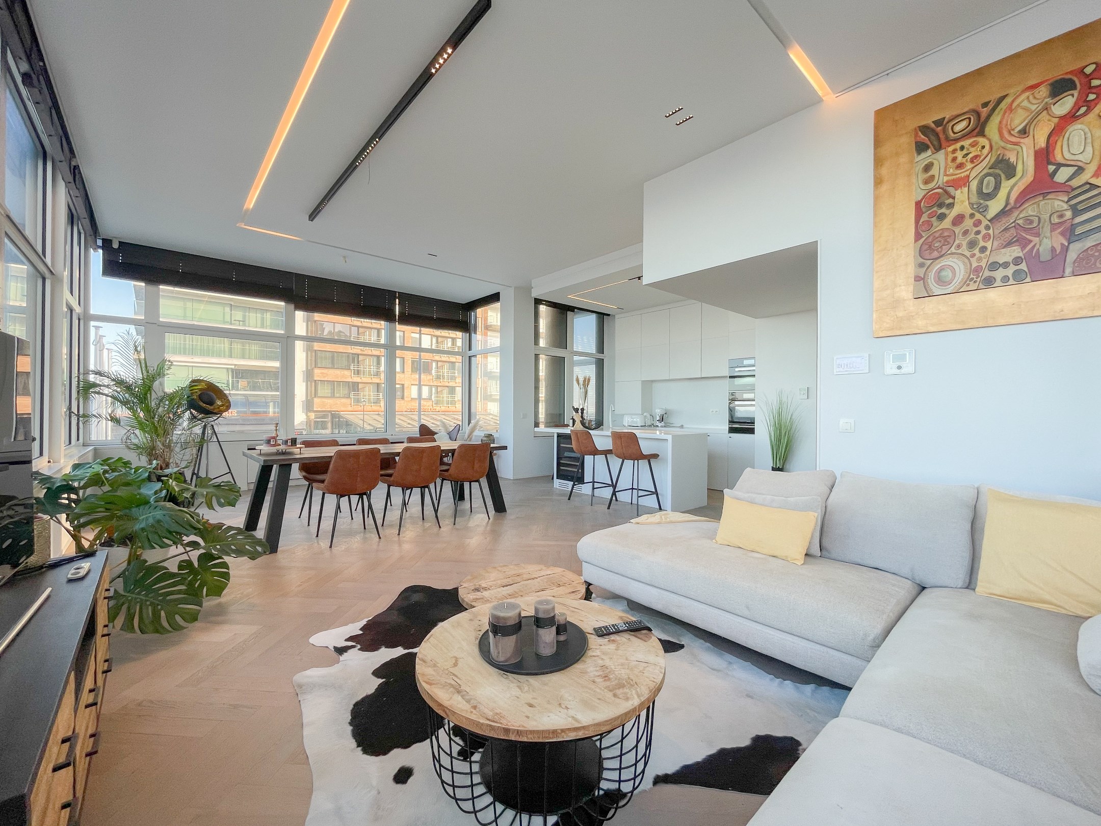 Uitzonderlijk, luxueus afgewerkt hoekappartement met frontaal zeezicht. - foto 3