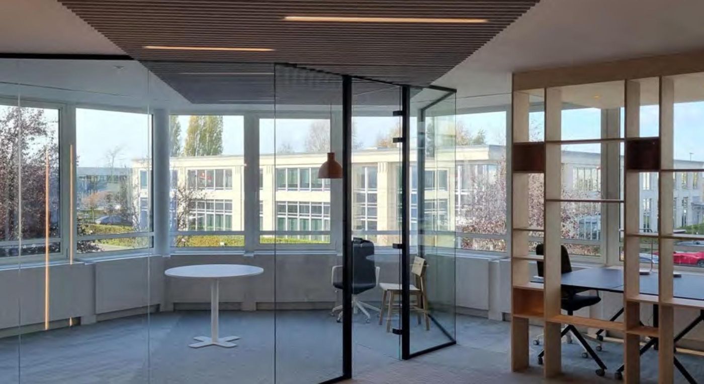 2,821 m² renovated offices near Leuvensesteenweg - photo 1