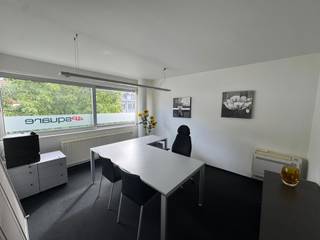 <p>This move-in-ready office is located in the heart of Mechelen, within walking distance of the city centre, bus stops and the train station (only 9 minutes). Situated on the second floor, the property benefits from an abundance of natural light, creating a pleasant and productive working environment.</p>
<p>The office is ideal for SMEs. It features several office spaces as well as two spacious meeting rooms. In addition, there is a fully equipped kitchen and a separate archive room. Thanks to its location in a residential area, it offers both tranquillity and excellent accessibility, making it particularly attractive for employees commuting from Antwerp or Brussels.</p>
<p>Moreover, the property is fully equipped with data and cabling connections at every workstation, including a raised floor with integrated cabling. The heating system runs on gas and a heat pump.</p>
<p>Additional assets:</p>
<ul>
<li>Three underground parking spaces for sale at 100 metres (optional)</li>
<li>Public underground parking just 10 metres away</li>
</ul>