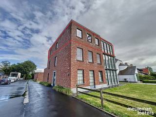 Dit appartement bestaat uit ruime lichtrijke ruimtes en geniet een zeer goede ligging, nabij het centrum van Waardamme en...