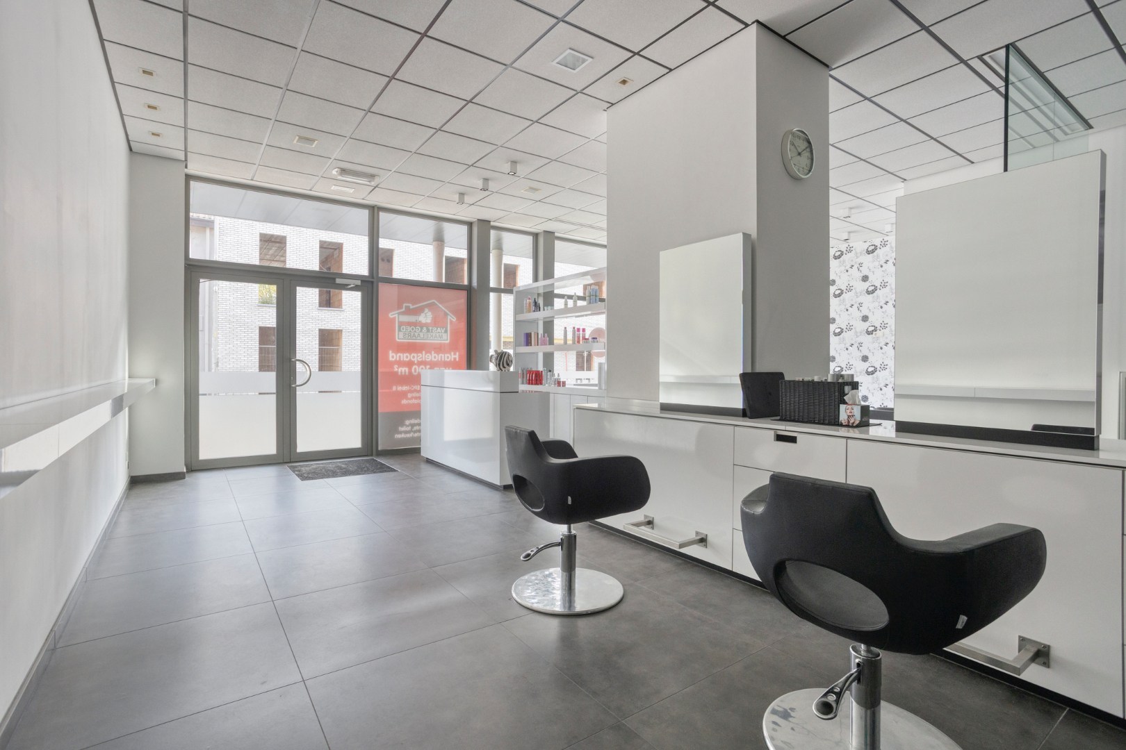 Ruim energiezuinig commercieel pand op toplocatie in centrum Hechtel - foto 4