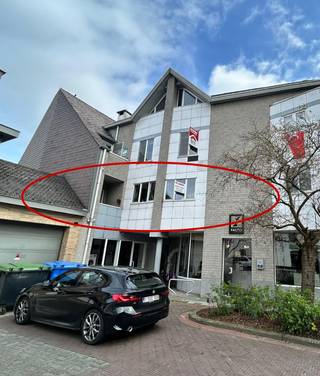 📍 Nieuw te koop in centrum Hamme!Ruim appartement (130 m²) + garage👉 Momenteel verhuurd — ideaal als opbrengsteigendom✔ 3 slaapkamers✔ Grote,...