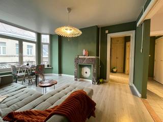 Rendez-vous sur www.abricasa.be et planifiez votre rendez-vous de vente avec notre assistante numérique Alice !Vous souhaitez devenir propriétaire d'un appartement ? Ne manquez pas cette offre !Entrez dans cet appartement agréable à vivre, doté d'un agencement pratique : salon compact, cuisine ouverte, débarras - raccordement pour machine à laver. La salle de bains est directement accessible depuis la chambre principale. À l'avant, nous trouvons la deuxième chambre, idéale comme bureau pour le télétravail ou comme chambre d'amis supplémentaire, les toilettes pour invités et un vestiaire. Débarras supplémentaire au sous-sol. Double vitrage et chauffage au gaz.Vous souhaitez vendre votre propriété ou vous recherchez un agent immobilier pour la location ou la gestion ?Venez faire notre connaissance !Abricasa – L'immobilier pour les générations : votre partenaire immobilier