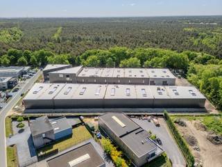 Bedrijvensite "ASPARK" - KMO UNIT 6 - 216 m²Het bedrijvenpark "ASPARK" bestaat uit 31 kwalitatief hoogstaande KMO-units met complementaire kantoren...