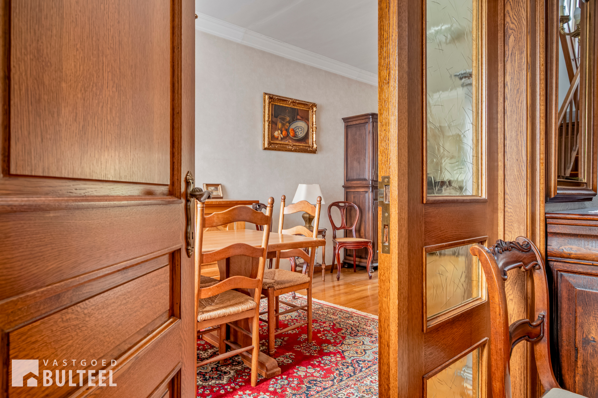 Ideale gezinswoning met 4 slaapkamers, grote tuin en atelier. - foto 2