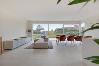 Langs de Heirweg-Zuid vinden we dit knap staaltje nieuwbouw terug. Residentie Margaux werd hier vakkundig opgetrokken en geniet van...