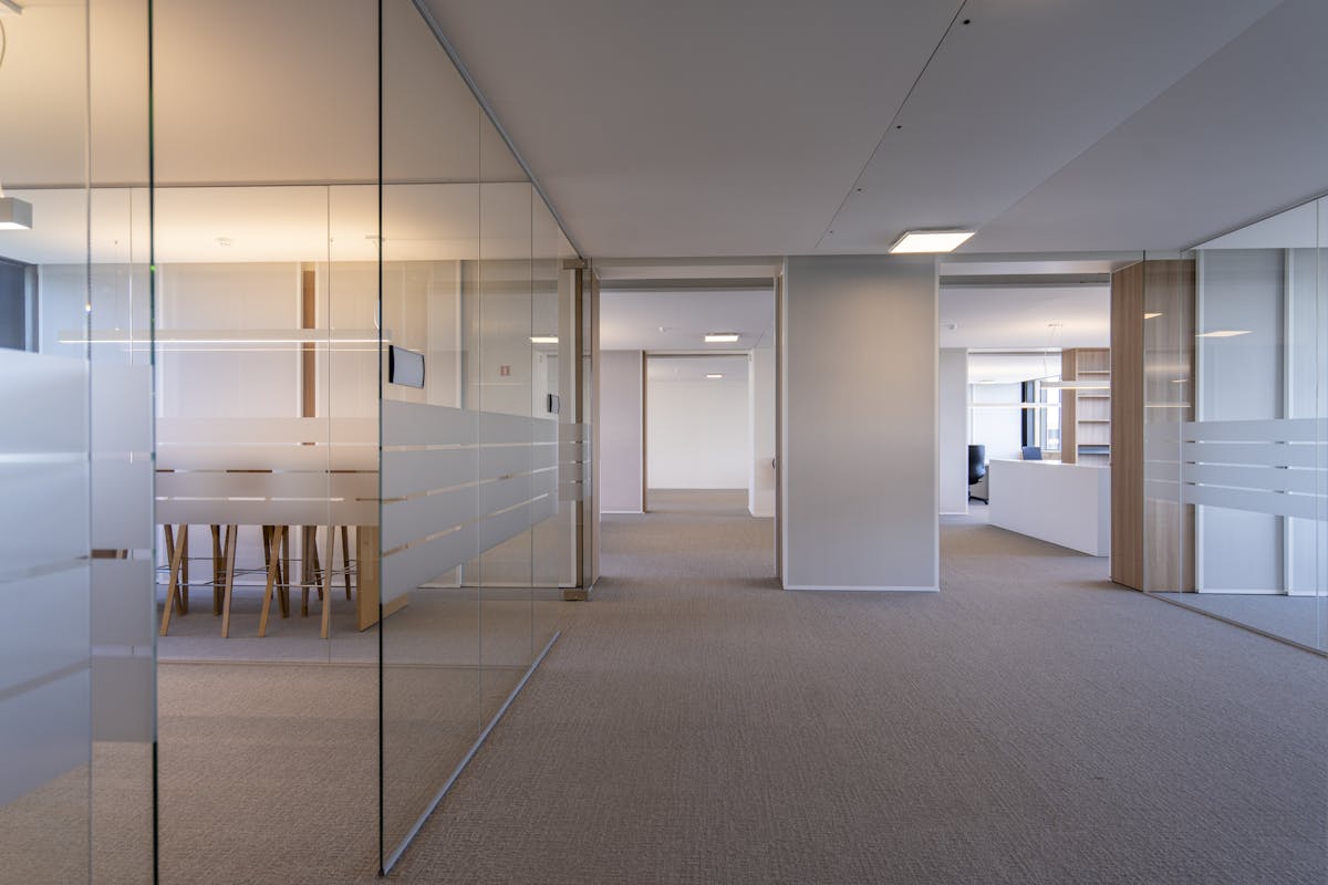 Moderne kantoorruimte op topligging te koop in Menen - foto 3