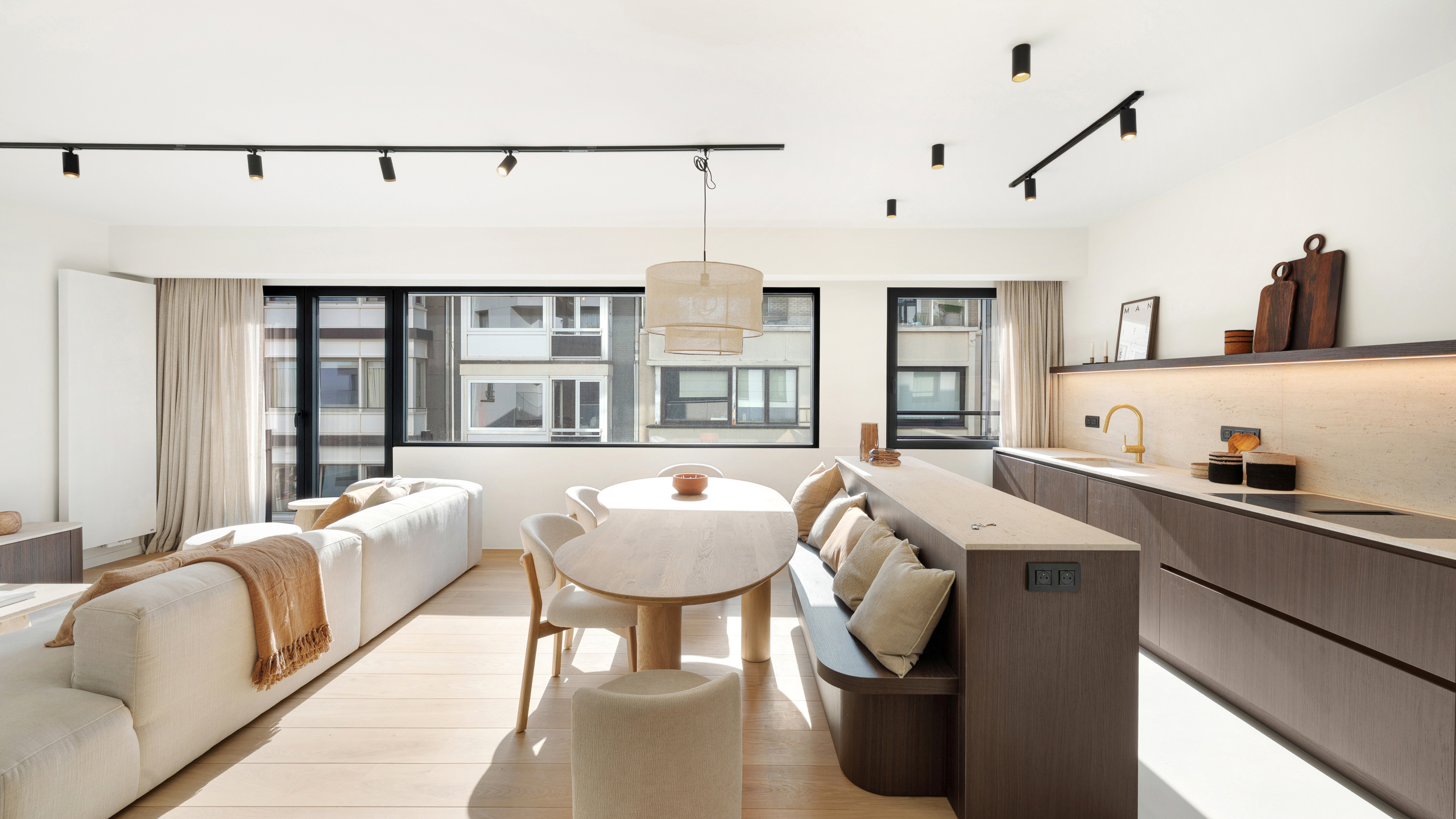 Lichtrijk appartement in hartje Zoute nabij Driehoeksplein - foto 2