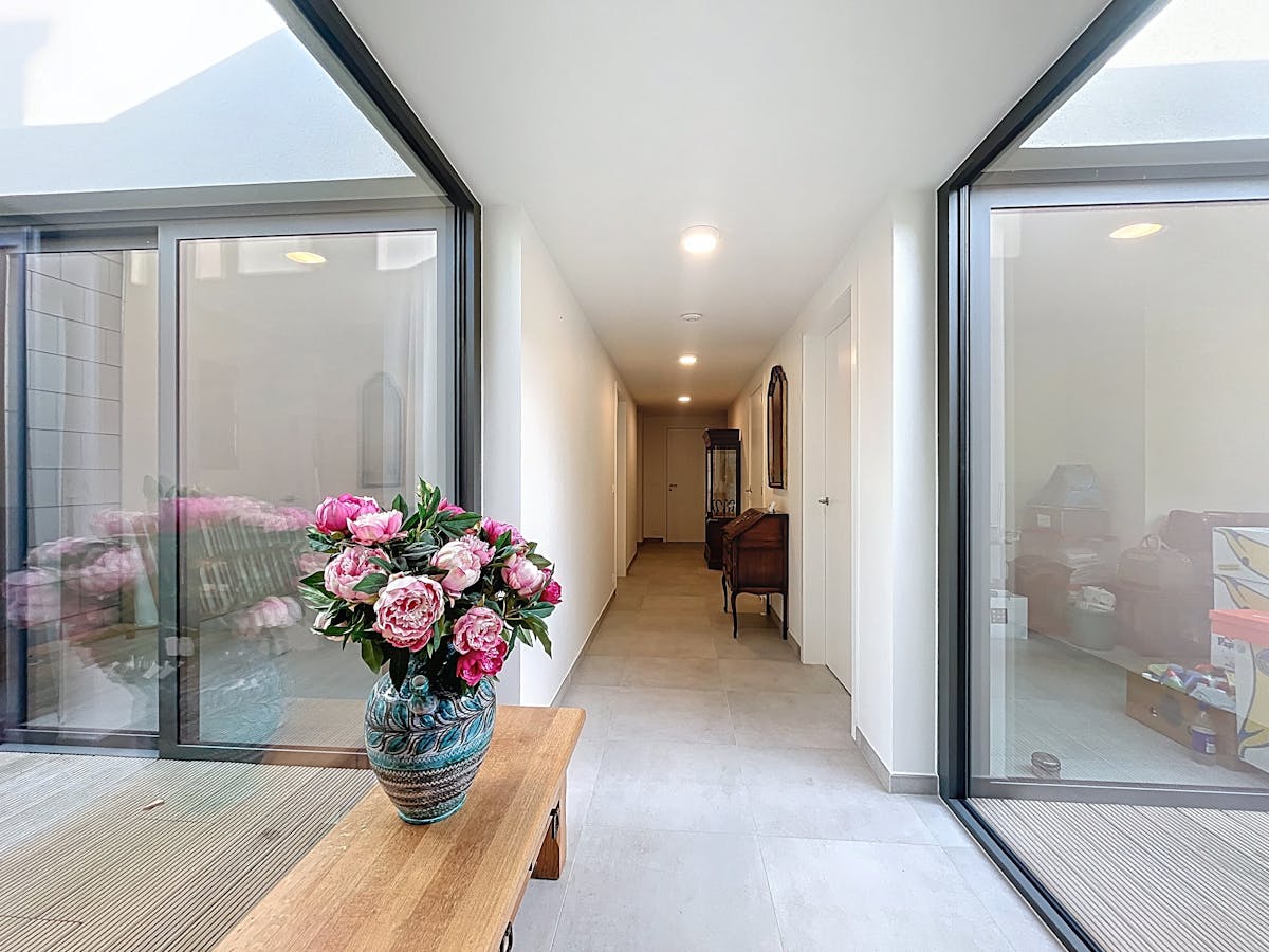 Appartement au rez-de-chaussée avec 2 chambres dans le centre d'Eeklo - photo 2