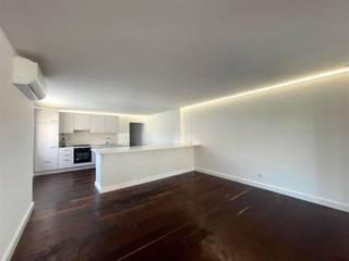 NIEUWSTRAAT 115 / 1EV , 2840 RUMSTRuim appartement met 3 slaapkamers! Dit appartement is gelegen in een goed bereikbare omgeving in hartje Terhagen...