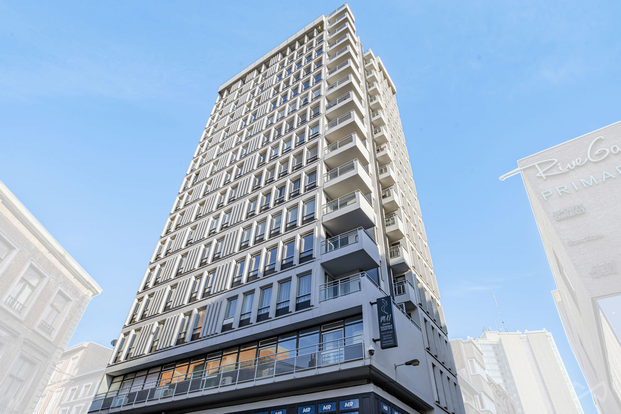 Apartment for sale in Charleroi with 2 bedrooms - photo 2