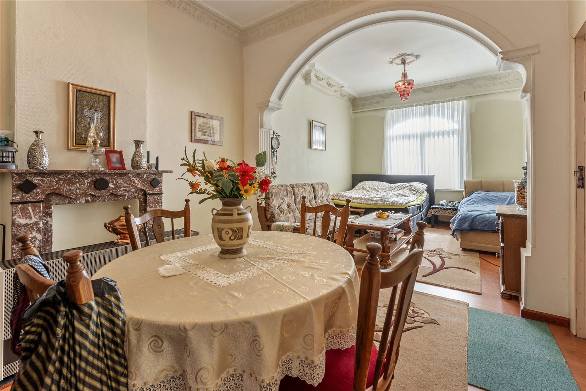 CENTRAAL GELEGEN WONING (197M²) MET 5 SLAAPKAMERS EN BUITENRUIMTE TE HASSELT CENTRUM - foto 5