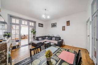 <p>✨ À VENDRE – Appartement 2 chambres de 83m²</p>
<p></p>
<p>👉 Découvrez ce superbe appartement situé au 1ᵉ étage d’une petite copropriété de 4 appartements.</p>
<p></p>
<p>✨ Caractéristiques principales de l’appartement :</p>
<p></p>
<p>✔️ Séjour de 20m²</p>
<p>✔️ PEB E</p>
<p>✔️ Copropriété saine</p>
<p>✔️ 2 chambres lumineuses de 19m² et 10m²</p>
<p>✔️ Buanderie séparée</p>
<p>✔️ Double vitrage</p>
<p>✔️ Présence d’une cave</p>
<p></p>
<p>🚀 Un appartement en bon état avec de faibles charges!</p>
<p></p>
<p>📞 Infos & visites</p>
<p>👉 Contactez Arthur Reynier – We Invest Bruxelles-Europe</p>
<p>📲 +32 479 94 92 71 | 📧 arthur.reynier@weinvest.be</p>
<p></p>
<p><span>🔎</span> Découvrez aussi tous nos appartements à vendre à Bruxelles sur <span>👉</span> <span>www.weinvest.be</span></p>