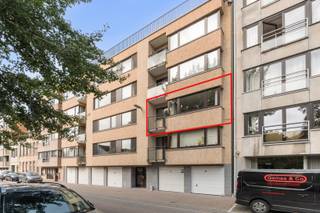 Oostende: Instapklaar appartement met frontzaal uitzicht op park te koop! Bent u opzoek naar een lichtrijk, ruim appartement met 3 slaapkamers?Dit...