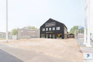 KNESSELARE - richtprijs - Handelspand met Winkelruimte, Magazijn en Woonst op 1.682 m². *  Toplocatie – Knokkebaan, Aalter * 250 m² handelsruimte | 4...