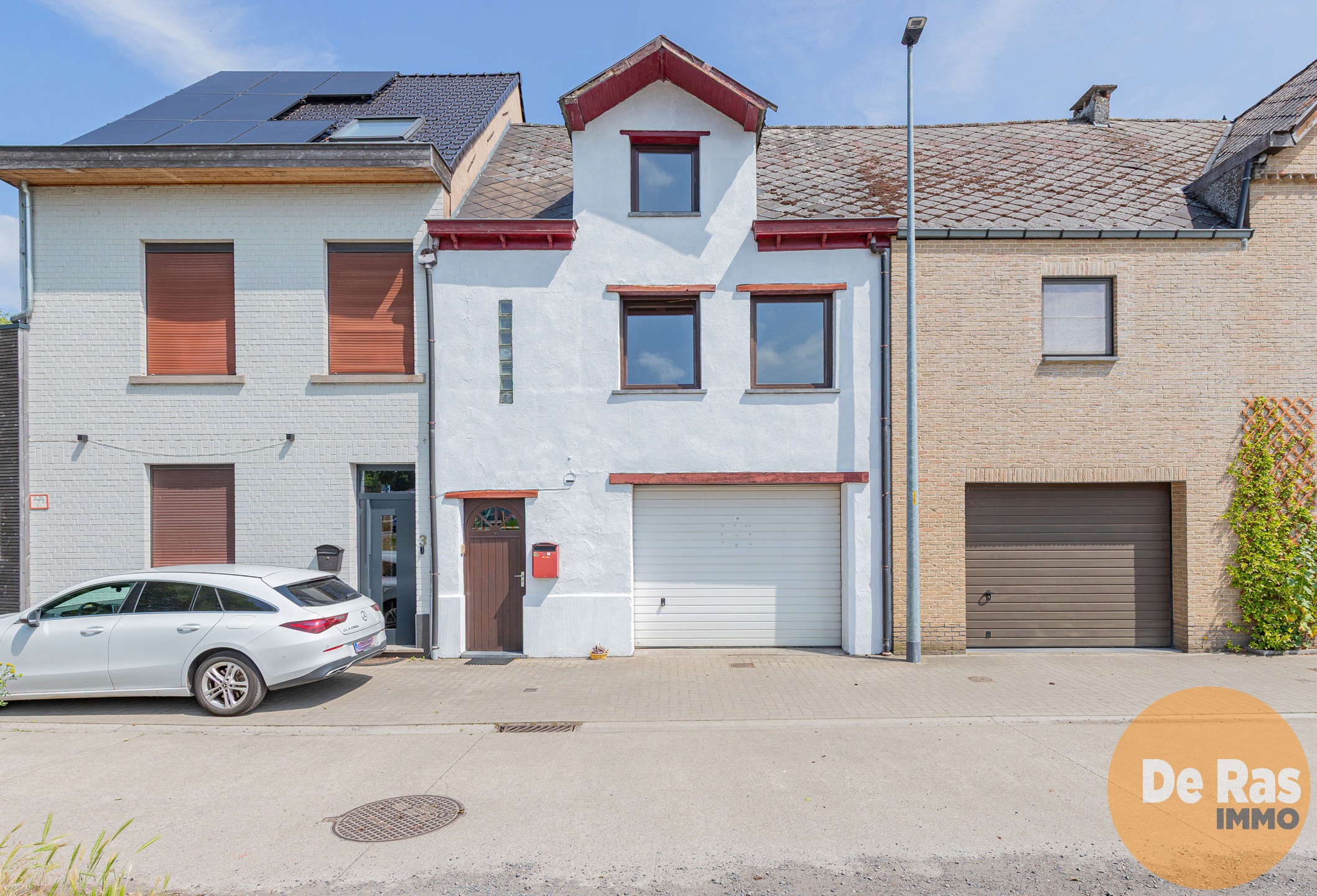 EREMBODEGEM - Woning met magazijn op centrumligging - foto 1