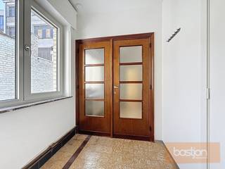 Rustig, centraal gelegen appartement.Appartement gelegen in het centrum, met als indeling: inkom, toilet, doucheruimte, keuken, woonkamer met...