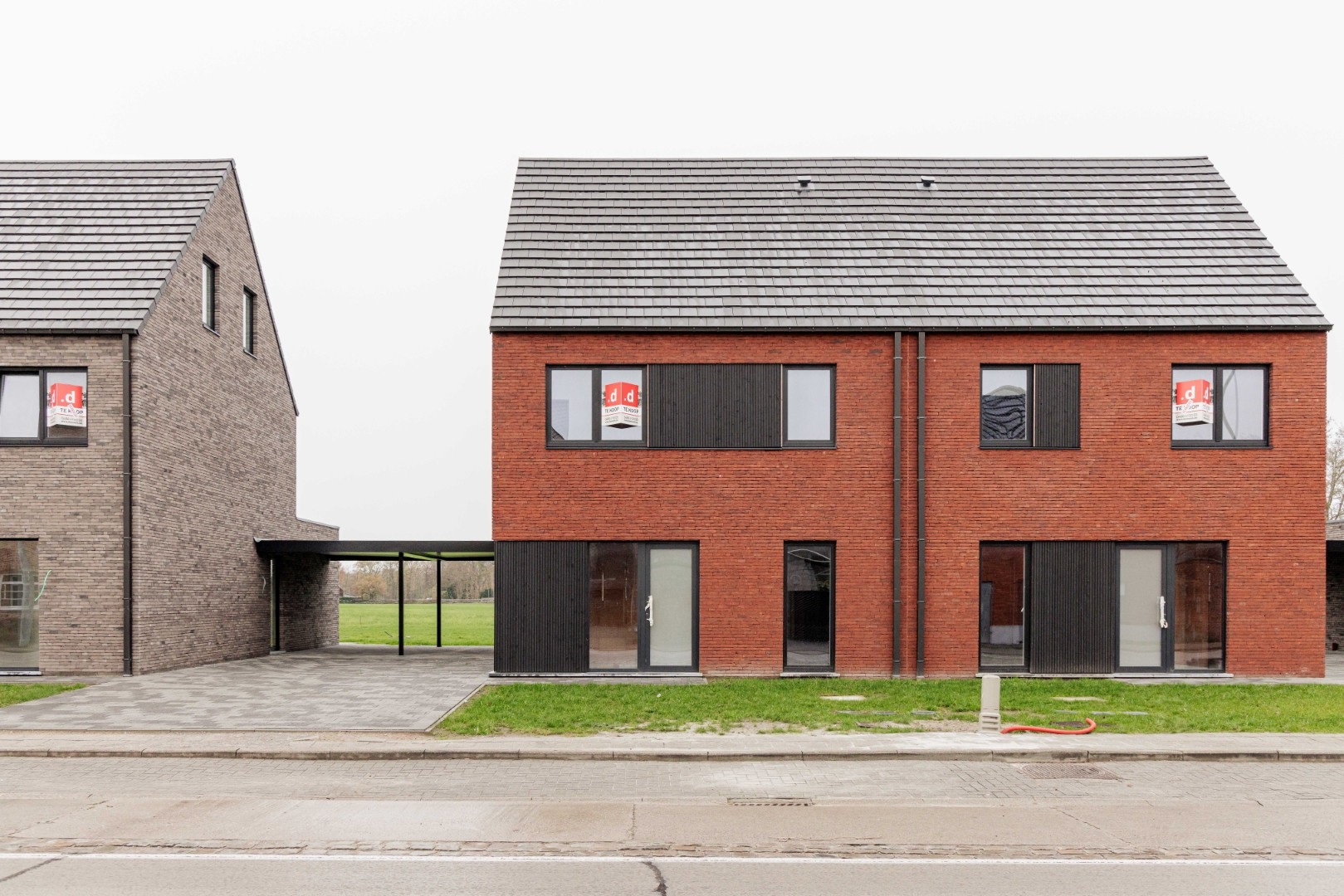 Energiezuinige halfopen bebouwing met prachtig zicht - photo 2