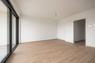 INDELING3DE VERDIEPINGInkomhal met vestiareruimte. Toiletruimte met handenwasser.Badkamer voorzien van dubbel badkamermeubel en inloopdouche.2...