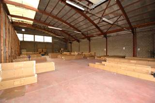 Commercial for rent in Ranst