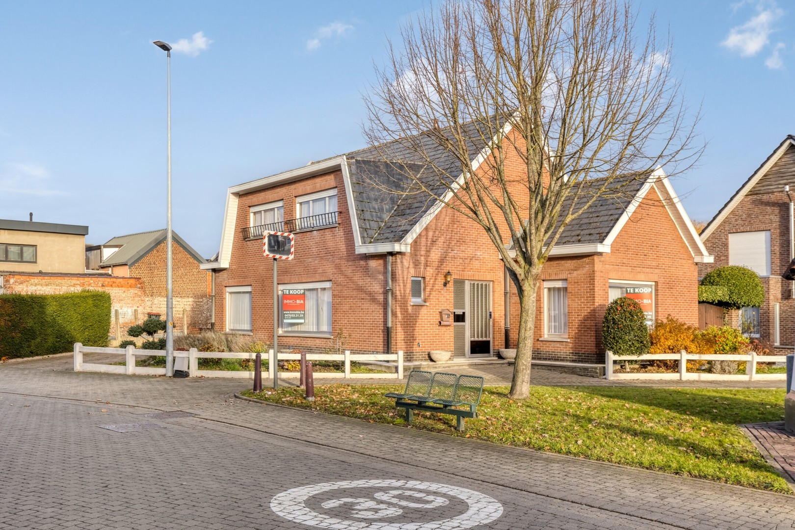 Te koop : Vrijstaande woning met veel ruimte, karakter en tal van mogelijkheden - foto 1