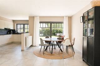 DE PINTE - Moerkensheide : Ben je op zoek naar een nieuwbouw woning met tuin te huur in De Pinte? Dan is dit pand mogelijk iets voor jou. De...