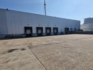 Commercial for rent in Olen