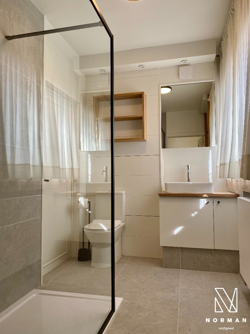 Halfopen woning te huur in het centrum van Kortrijk op een topligging! - foto 4