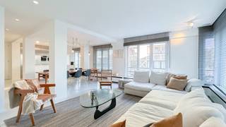 Contemporary, tastefully furnished corner apartment with unique loft feeling, located on the Dumortierlaan, close to the sea front ...