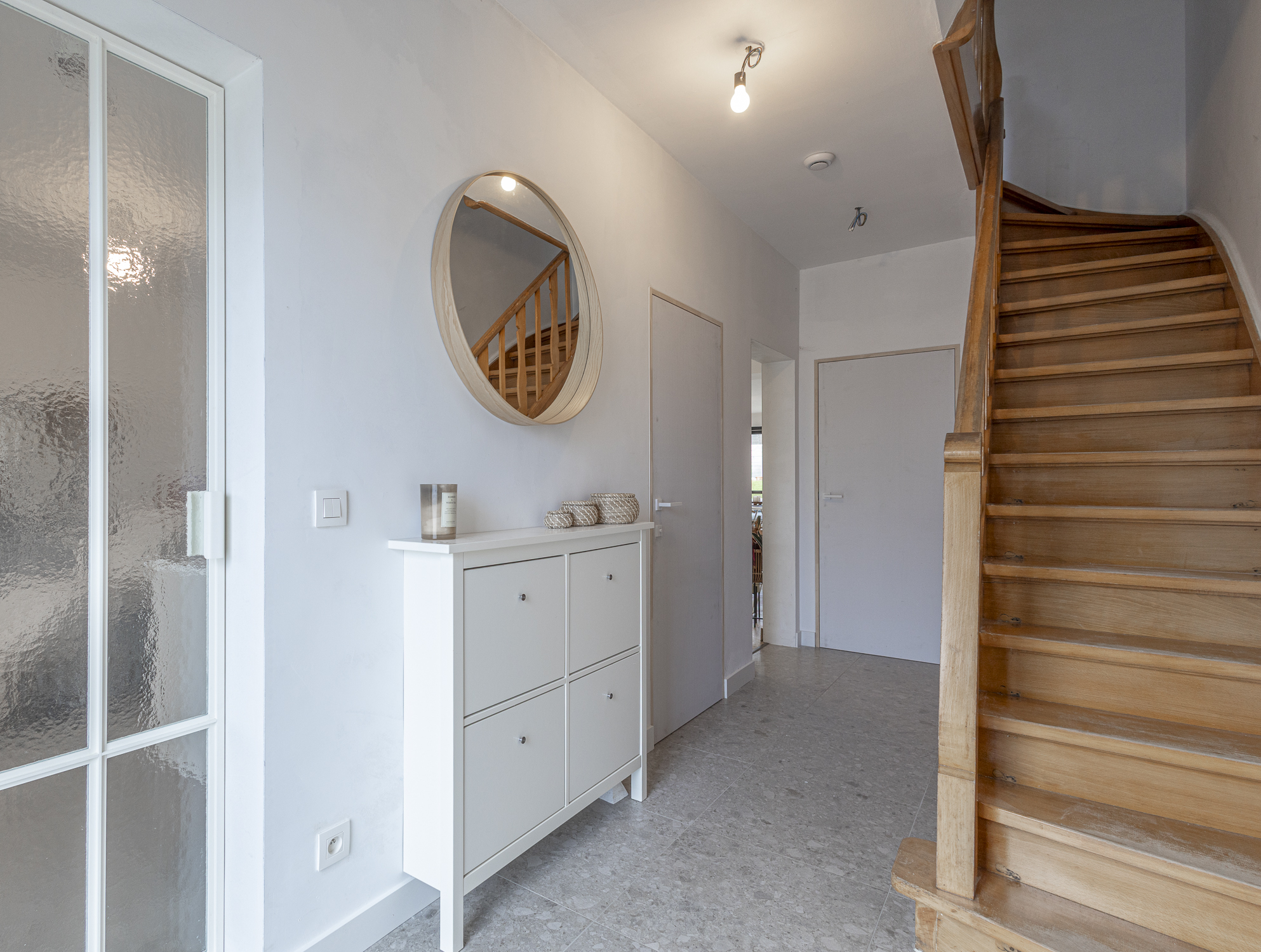 Instapklare gezinswoning met 3 slaapkamers en zonnige tuin. - foto 3