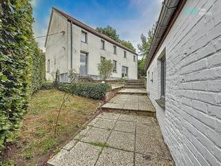 Ontdek deze karaktervolle vrijstaande woning met authentieke boerderijstijl, ideaal gelegen in het rustige en groene dorp Chaumont-Gistoux,...