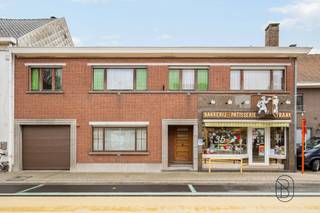 Ontdek dit bijzonder veelzijdige eigendom, bestaande uit een handelspand met atelier én een ruime gezinswoning. Dit pand biedt niet alleen een...