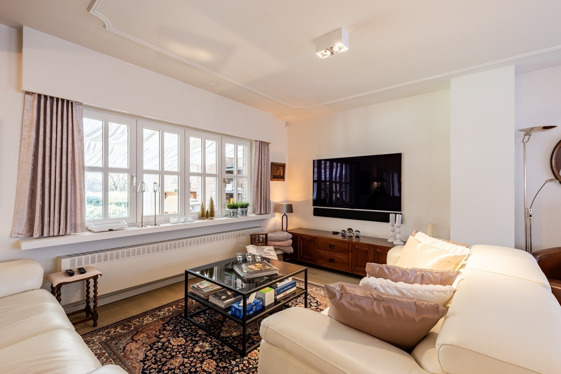 Villa - photo 2