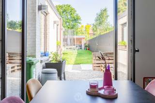 Ben je op zoek naar een verzorgde woning in het rustige en groene De Klinge? Dan is dit toffe huis misschien wel iets voor jou! Deze rijwoning is...