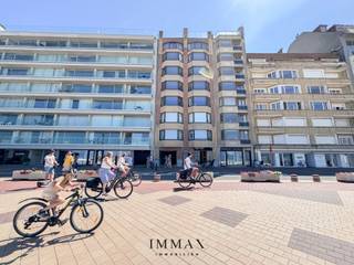 Dit handelspand van 129 m² bevindt zich op een uitzonderlijke ligging aan de zeedijk in het prestigieuze Zoute, een van de meest gegeerde en...