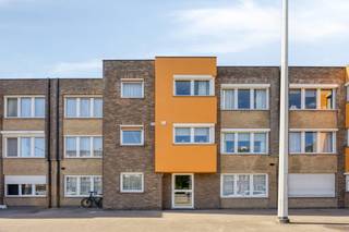 This ready-to-move-in apartment on Frans De Schutterlaan offers the ideal balance between a central location and home comfort. Thanks to...