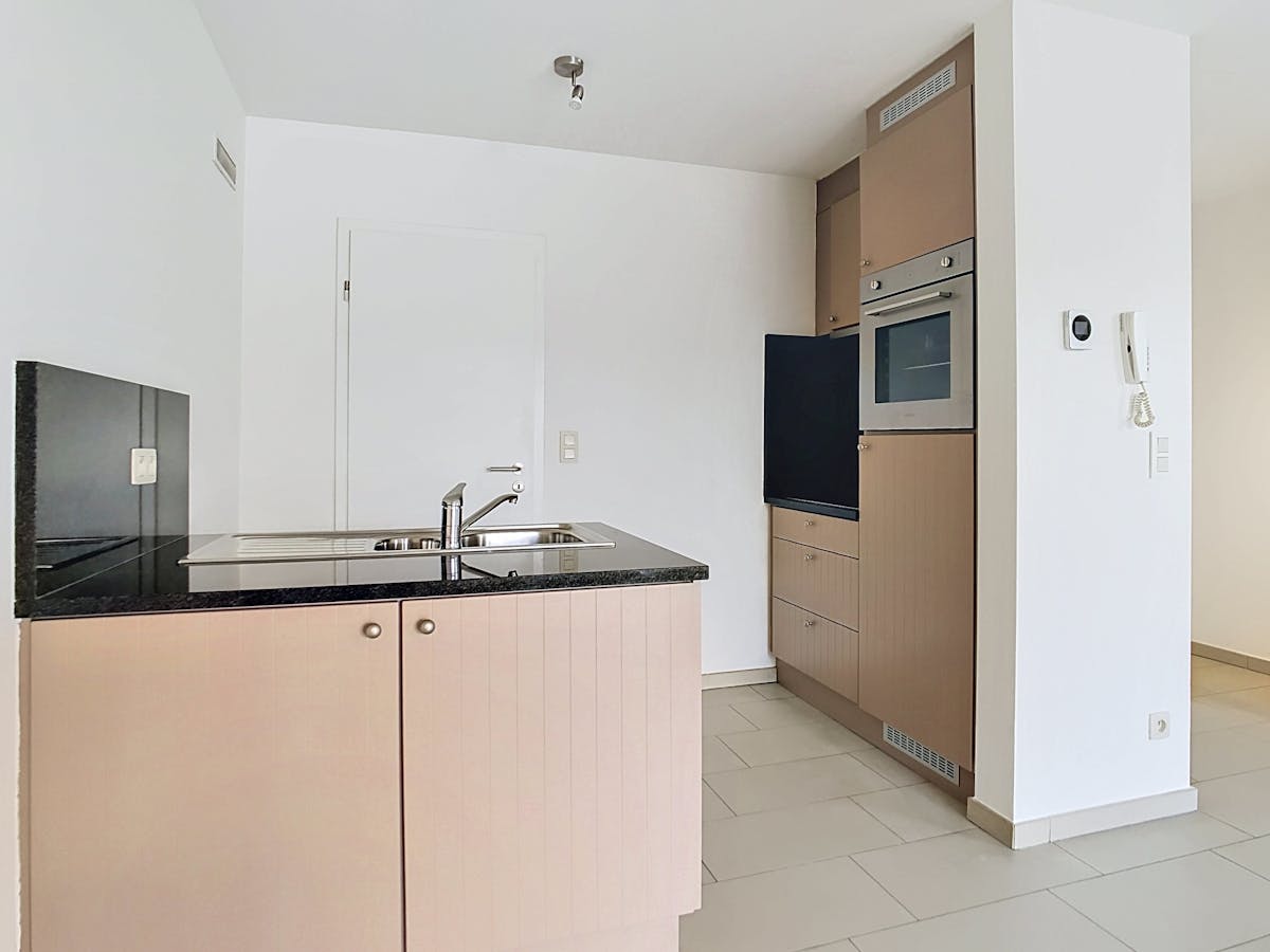 Cosy penthouse for rent in Vrasene - photo 4