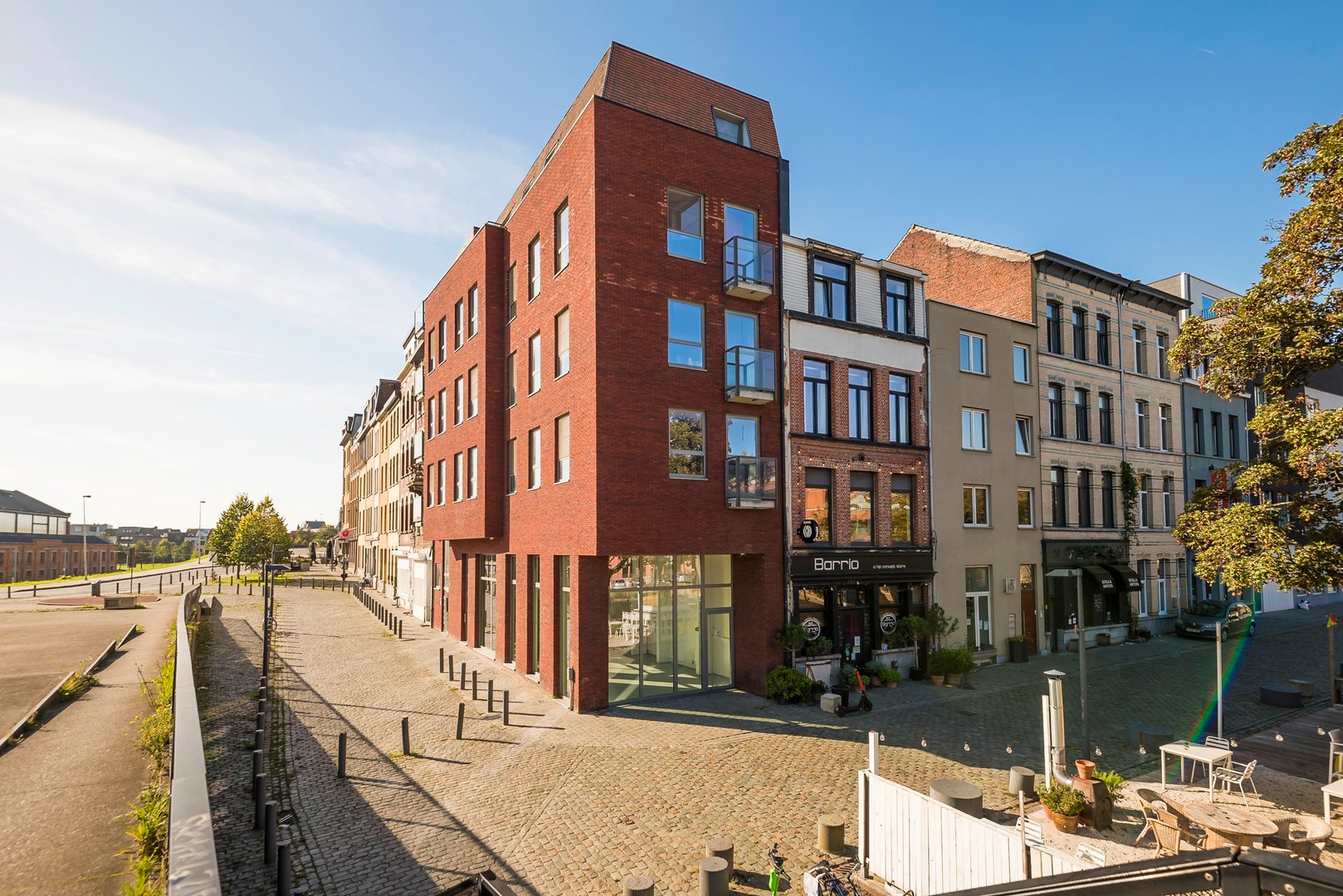 Commercieel pand of kantoorruimte. - foto 1