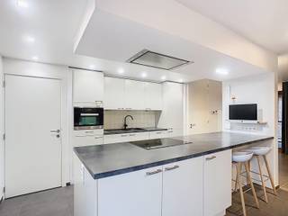 In het hart van Hoegaarden bevindt zich deze nieuwbouw duplex, een ruim en comfortabel appartement.Beneden bevindt zich een eerste slaapkamer die ook...